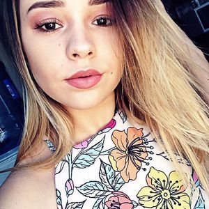 Meet your Posher, Aline